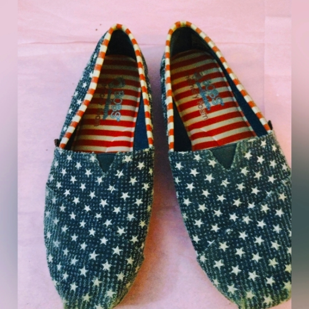 BOBS from Skechers Blue and Red Star Flats - Picture 2 of 3